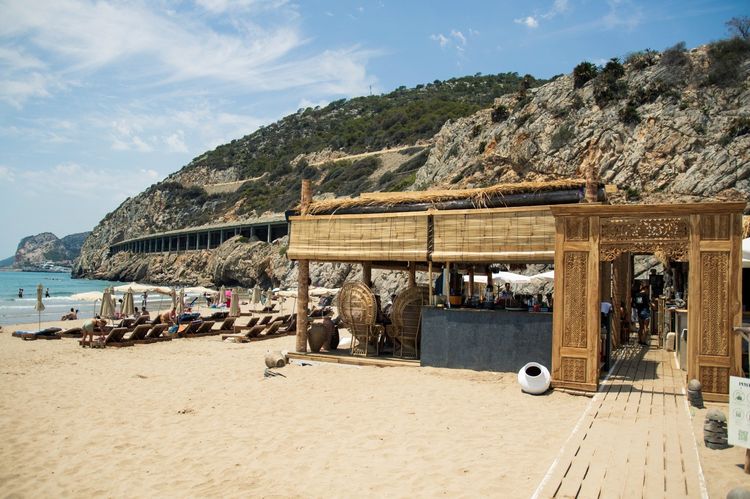 Chiringuito Punta Roca Playa de Castelldefels Chiringuito Punta Roca Playa de Castelldefels
