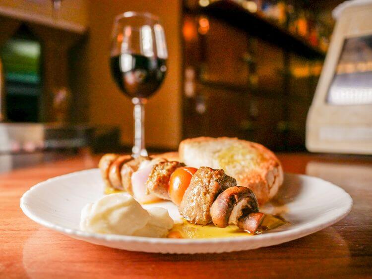 Tapeo por el Raval de Barcelona Tapeo por el Raval de Barcelona