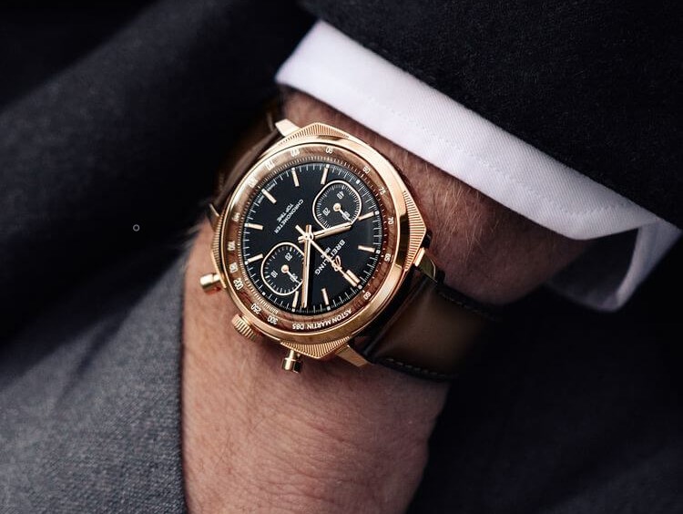 Breitling Top Time B01 Chronograph 41 Tribute to Aston Martin DB5 Breitling Top Time B01 Chronograph 41 Tribute to Aston Martin DB5
