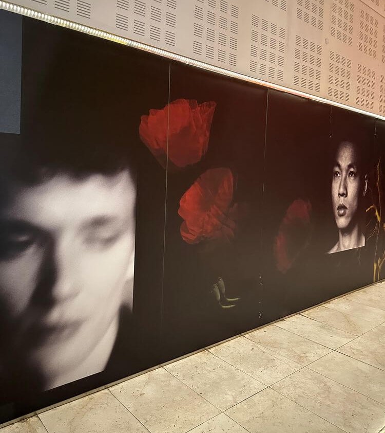 Exposición fotográfica sobre identidad y vida cotidiana