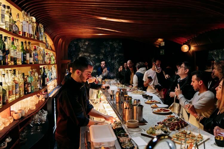 Diploma Profesional de Coctelería y Mixología Hofmann Diploma Profesional de Coctelería y Mixología Hofmann