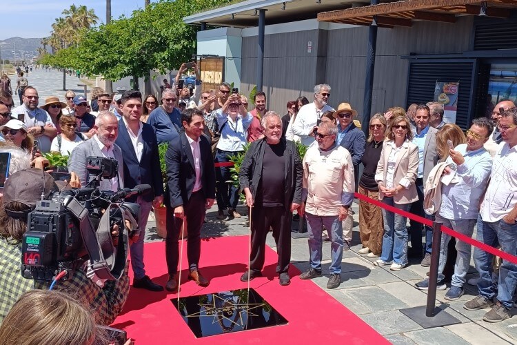 Ferran Adrià recibe la estrella en el Paseo de la Fama de Castelldefels Ferran Adrià recibe la estrella en el Paseo de la Fama de Castelldefels