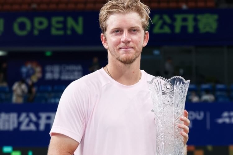 Alejandro Davidovich conquista el ATP 250 de Chengdú (China)