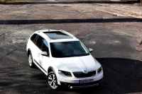 SKODA Octavia Combi Scout