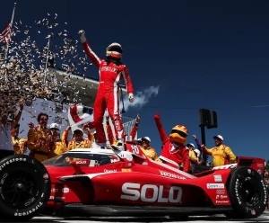 Alex Palou suma la sexta victoria en 2025 al ganar el GP Road America