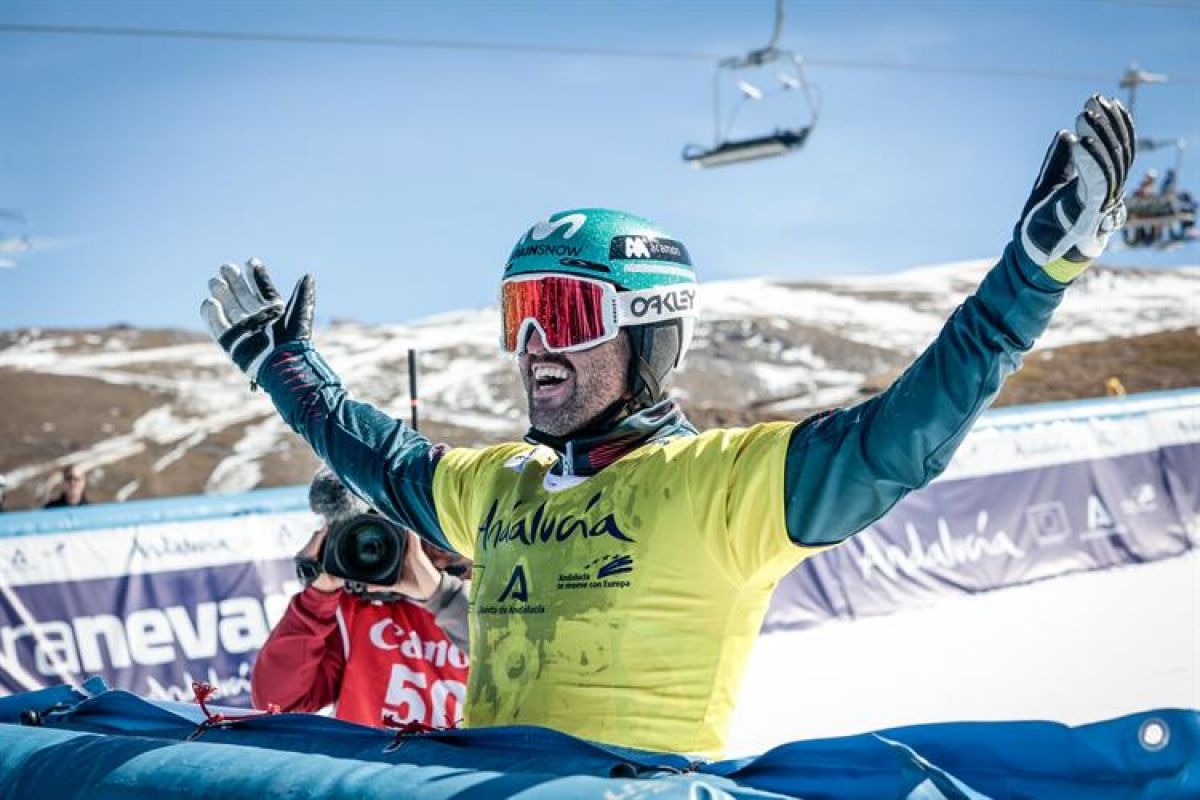 Lucas Eguibar líder de la Copa del Mundo de Snowboardcross con un oro y una plata en Sierra Nevada