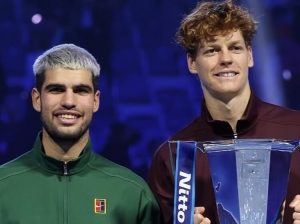 Carlos Alcaraz cede su primera final de las ATP Finals ante Jannik Sinner