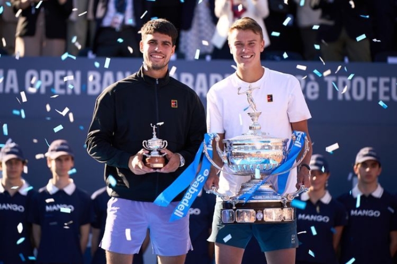 Carlos Alcaraz pierde la final del Trofeo Conde de Godó
