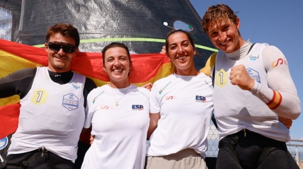 España, campeona del mundo en masculino y femenino en el Mundial de 49er