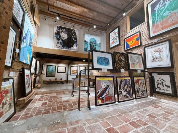 BF4gallery inaugura espacio en El Born con la muestra Ellas