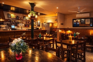 CASA PAGÈS: COCINA DE CUCHARA EN EL BARRIO DE GRACIA