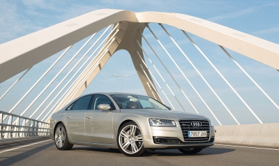 Audi A8 4.2 TDI, First Class