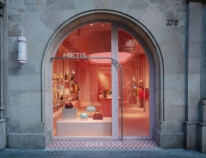 Mietis abre su primera flagship en el centro de Barcelona
