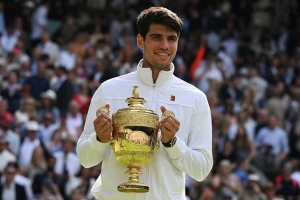 Carlos Alcaraz hace historia con su segundo triunfo en Wimbledon ante Djokovic