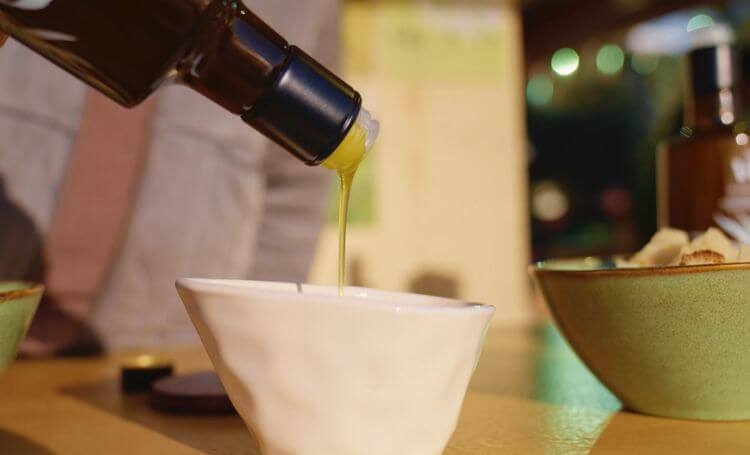 IMercado del aceite nuevo en Barcelona, ​​la gran fiesta del aceite de oliva temprano