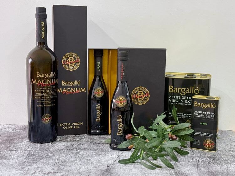 IOlis Bargalló presenta sus aceites de primera prensada cosecha 2025-2026: un elegante arbequina y un extraordinario picual